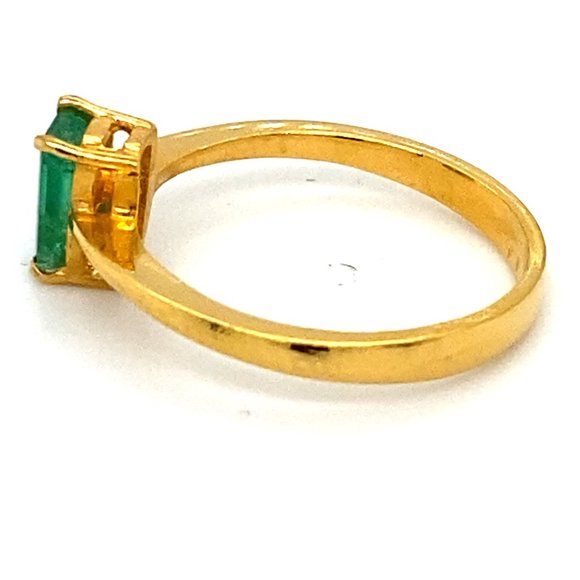 Emerald 1.10ct Solid 22K Yellow Gold Ring - Picture 7 of 8
